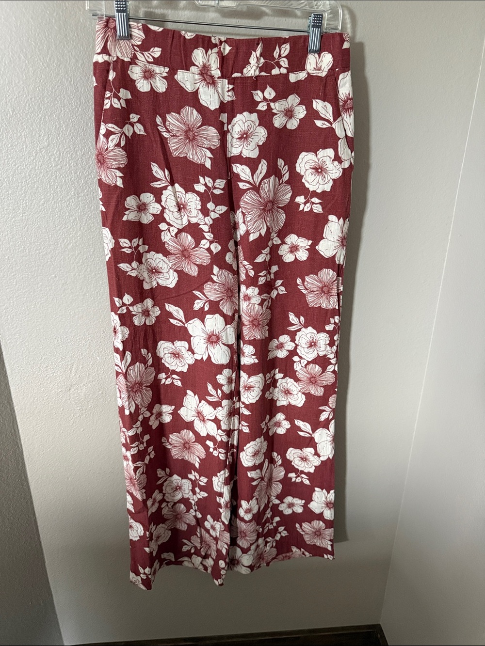 Dex Burgundy Floral Wide-Leg Pants with White Print
